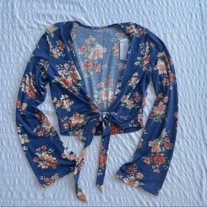 NWT AE Floral Wrap Top
